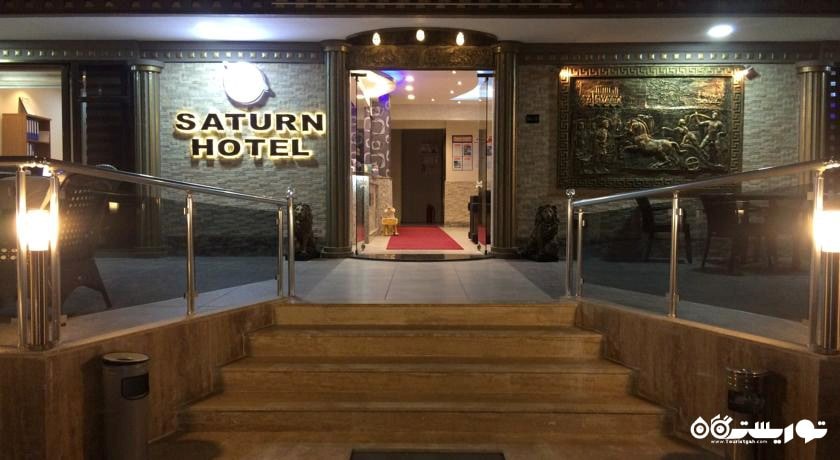 نمای درب ورودی هتل